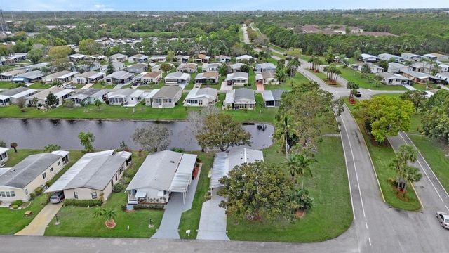 8201 Cinnamon Lane, Port St. Lucie, FL 34952