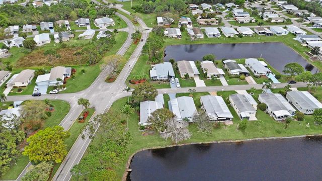 8201 Cinnamon Lane, Port St. Lucie, FL 34952