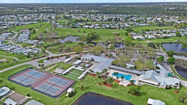 8201 Cinnamon Lane, Port St. Lucie, FL 34952