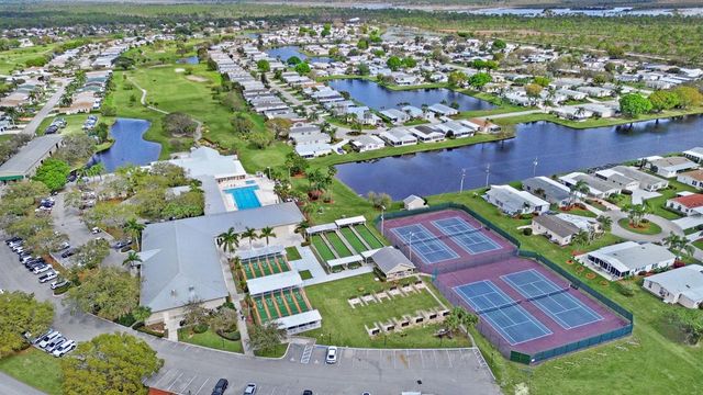 8201 Cinnamon Lane, Port St. Lucie, FL 34952