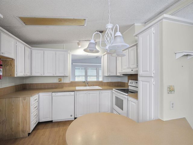 8201 Cinnamon Lane, Port St. Lucie, FL 34952