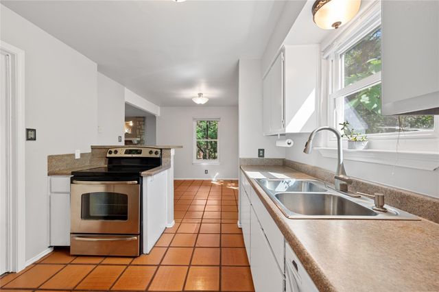 10006 Wildflower LN A, Austin, TX 78733