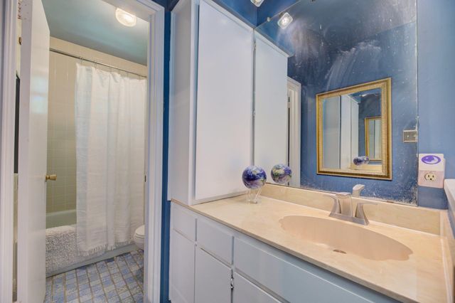 10006 Wildflower LN A, Austin, TX 78733