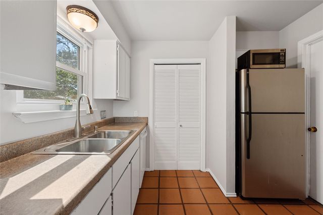 10006 Wildflower LN A, Austin, TX 78733