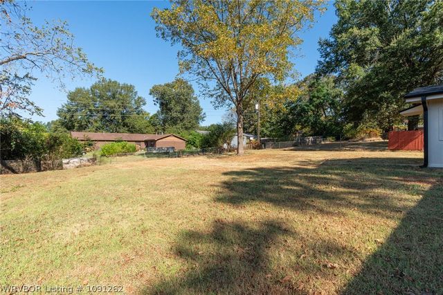 1003 4th Terrace, Barling, AR 72923