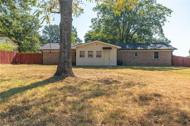1003 4th Terrace, Barling, AR 72923