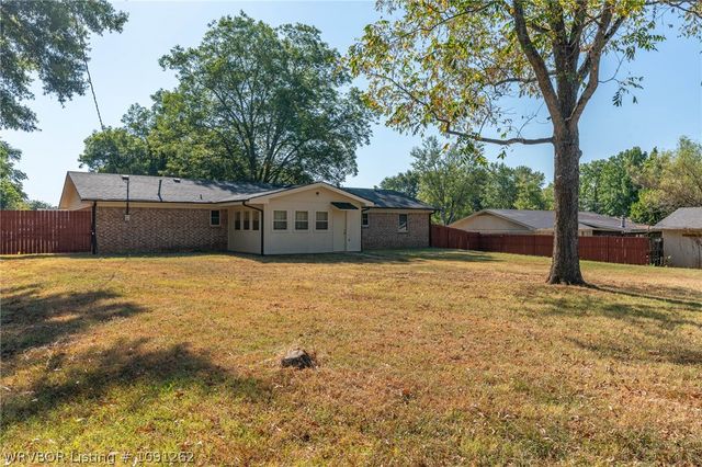 1003 4th Terrace, Barling, AR 72923