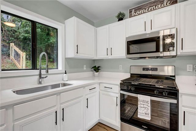 4383 Mitchell Hill Drive, Acworth, GA 30101
