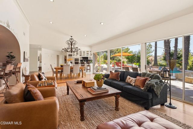 6110 Colodny Drive, Agoura Hills, CA 91301