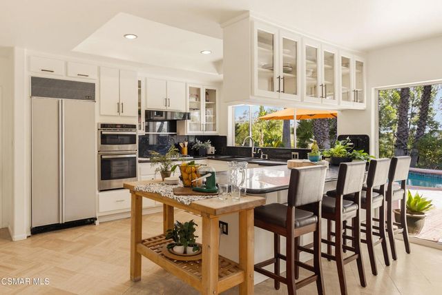 6110 Colodny Drive, Agoura Hills, CA 91301