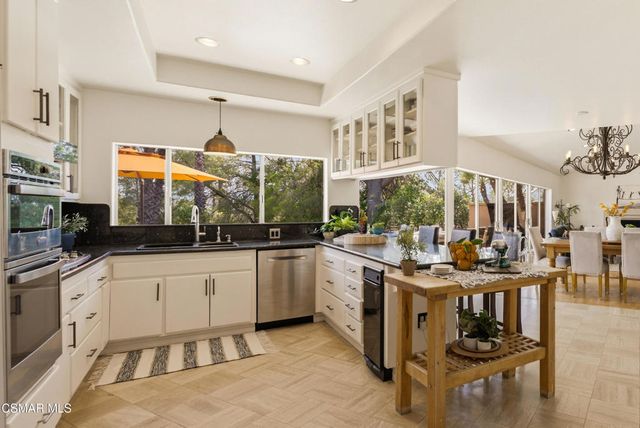6110 Colodny Drive, Agoura Hills, CA 91301