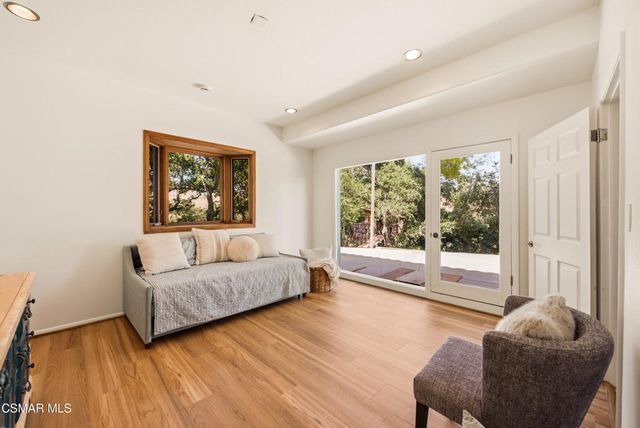 6110 Colodny Drive, Agoura Hills, CA 91301