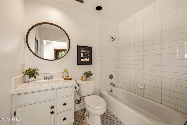 6110 Colodny Drive, Agoura Hills, CA 91301