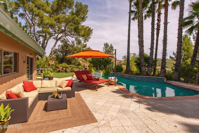 6110 Colodny Drive, Agoura Hills, CA 91301