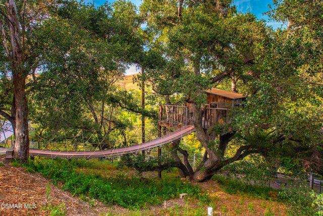 6110 Colodny Drive, Agoura Hills, CA 91301