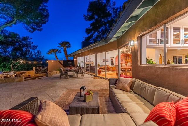 6110 Colodny Drive, Agoura Hills, CA 91301