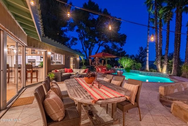 6110 Colodny Drive, Agoura Hills, CA 91301