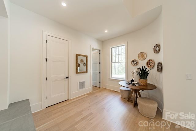 1052 Ventosa Drive, Denver, NC 28037