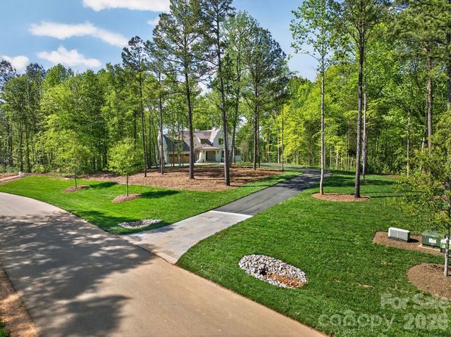 1052 Ventosa Drive, Denver, NC 28037