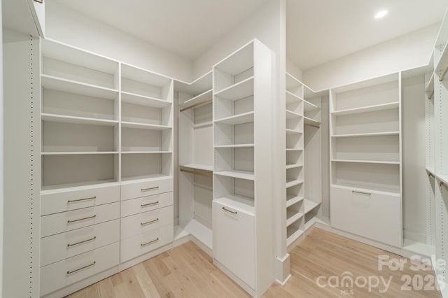 1052 Ventosa Drive, Denver, NC 28037