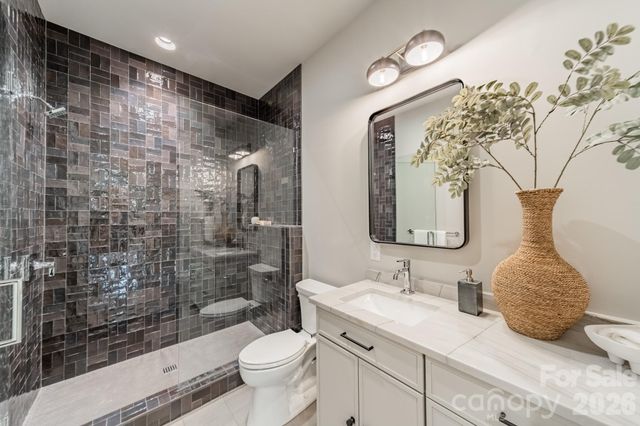 1052 Ventosa Drive, Denver, NC 28037