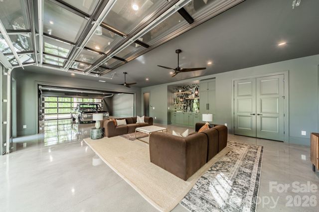1052 Ventosa Drive, Denver, NC 28037
