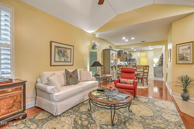 1271 Hatterdale Farm Road, Blountville, TN 37617