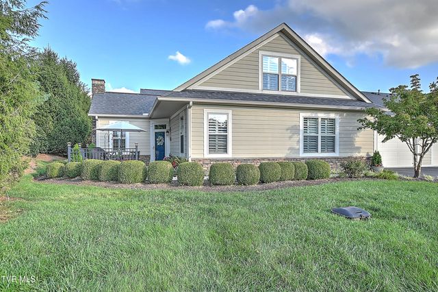 1271 Hatterdale Farm Road, Blountville, TN 37617