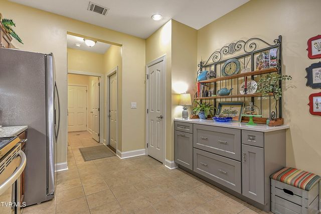 1271 Hatterdale Farm Road, Blountville, TN 37617