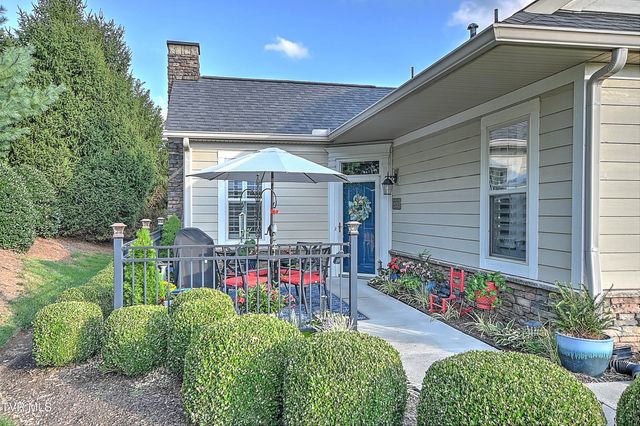 1271 Hatterdale Farm Road, Blountville, TN 37617