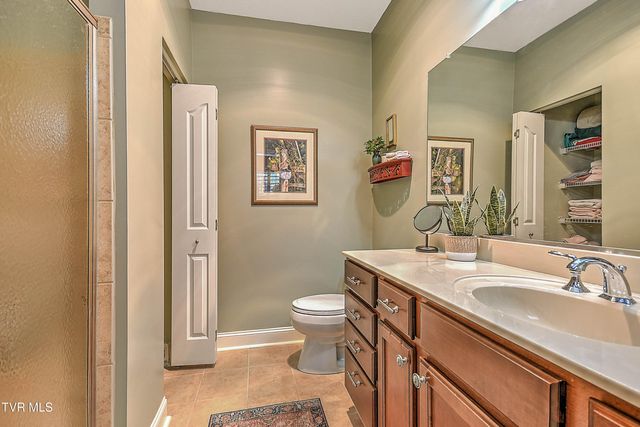 1271 Hatterdale Farm Road, Blountville, TN 37617