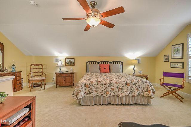 1271 Hatterdale Farm Road, Blountville, TN 37617