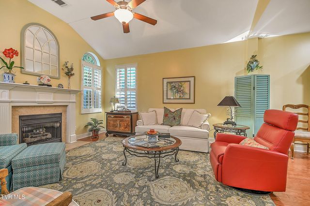 1271 Hatterdale Farm Road, Blountville, TN 37617