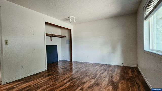 4721 Serra Ct NE, Salem, OR 97305