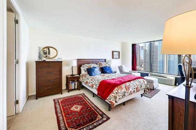 505 N Lake Shore Drive 2412, Chicago, IL 60611