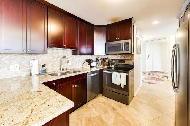 505 N Lake Shore Drive 2412, Chicago, IL 60611