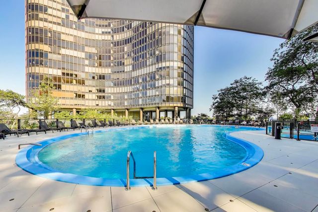 505 N Lake Shore Drive 2412, Chicago, IL 60611