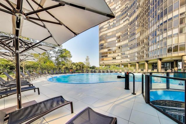 505 N Lake Shore Drive 2412, Chicago, IL 60611