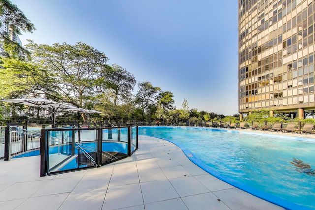 505 N Lake Shore Drive 2412, Chicago, IL 60611