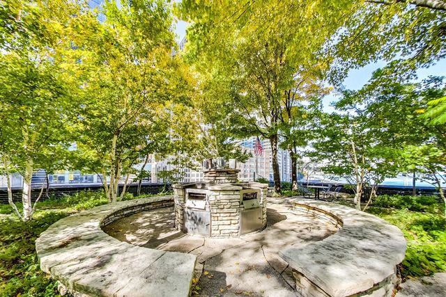 505 N Lake Shore Drive 2412, Chicago, IL 60611