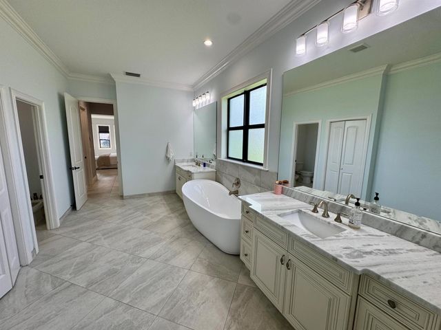 134 SE Fiore Bello, Port St Lucie, FL 34984