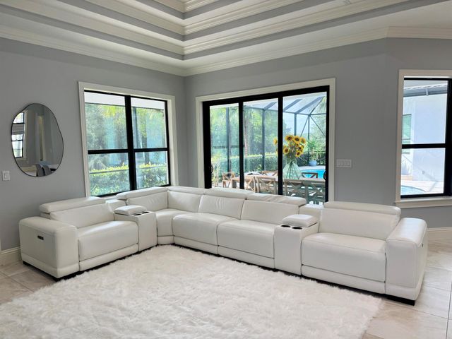 134 SE Fiore Bello, Port St Lucie, FL 34984
