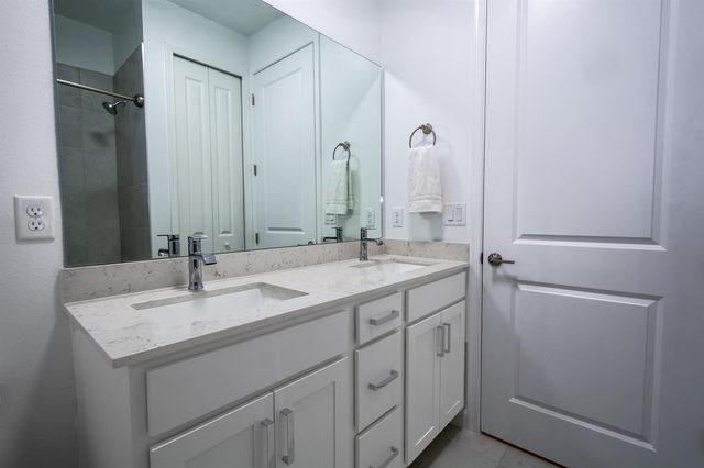 560 Veridian Circle NW, Palm Bay, FL 32907