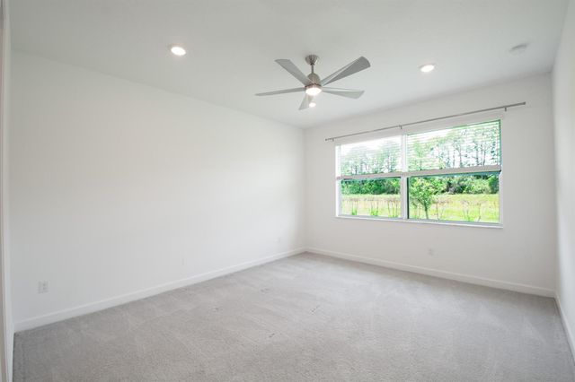 560 Veridian Circle NW, Palm Bay, FL 32907