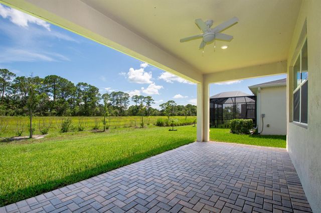 560 Veridian Circle NW, Palm Bay, FL 32907