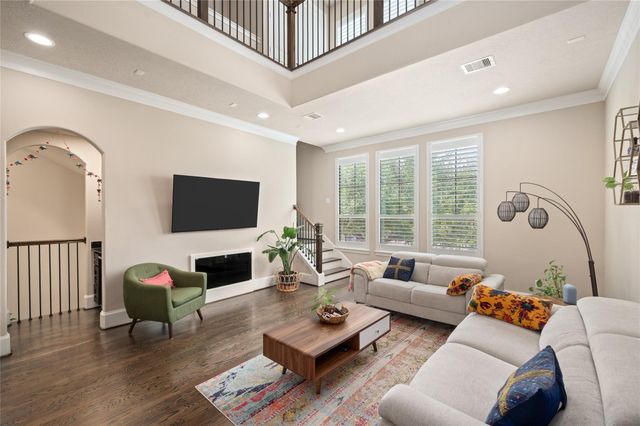 1114 W 25th Street, Houston, TX 77008