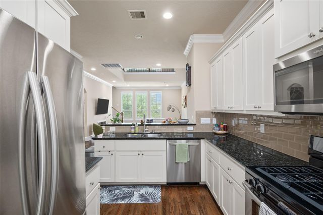 1114 W 25th Street, Houston, TX 77008