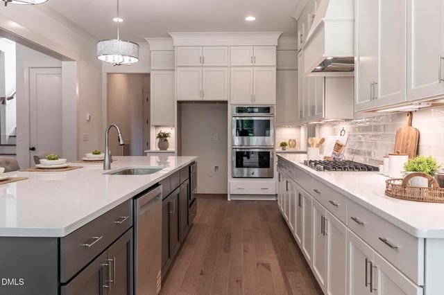 300 Meadow Walk Drive, Fuquay Varina, NC 27526