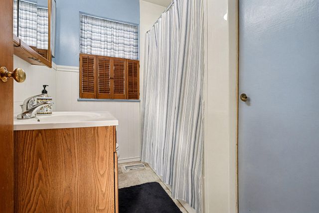 61100 Quinnesec Road, Penn Twp, MI 49031