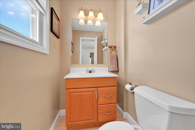 173 RAMBLING WAY, Springfield, PA 19064